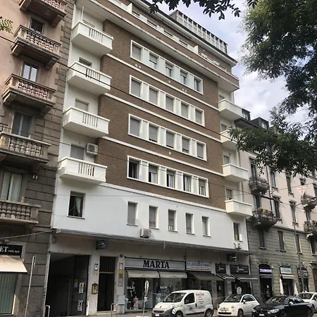 מלון Midtown *