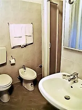Midtown Otel *